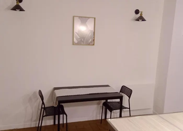 Center *