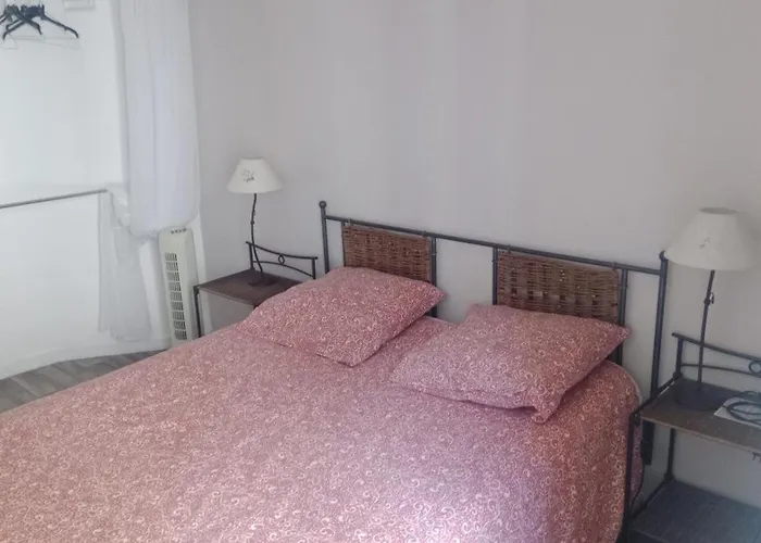 Apartment Center *